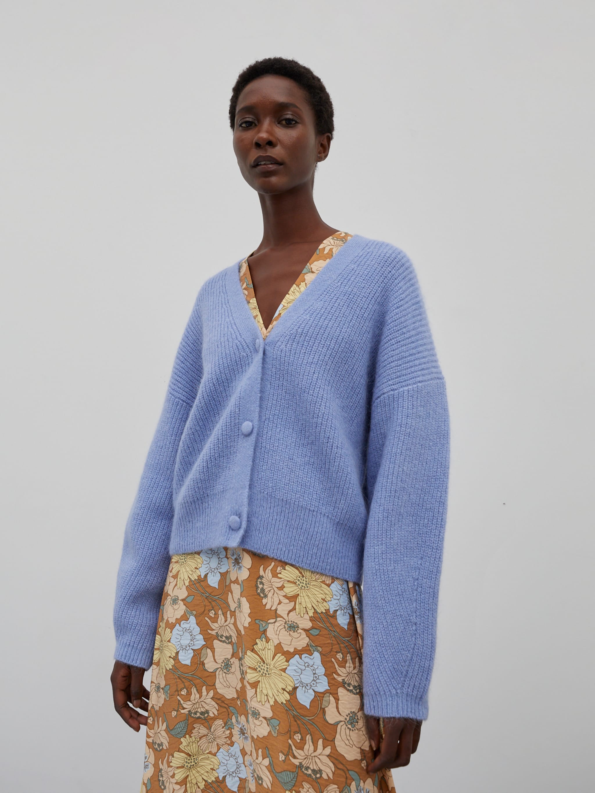 EDITED Produits Cardigan 'Jaliyah' bleu fumé
