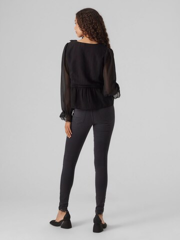 VERO MODA - Blusa 'NOLA' em preto