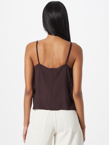 ABOUT YOU Top 'Vicky' in Brown