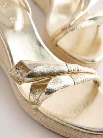 Next Sandalen met riem 'Forever Comfort' in Goud
