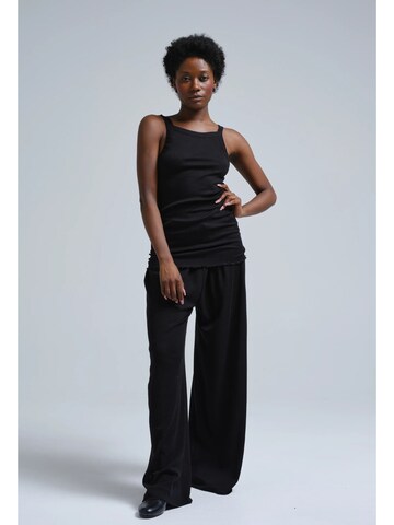 Seamless Basic Top 'Silky Daze' in Black