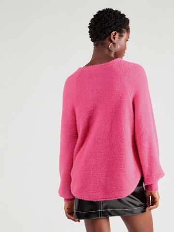 Rich & Royal Pullover in Pink