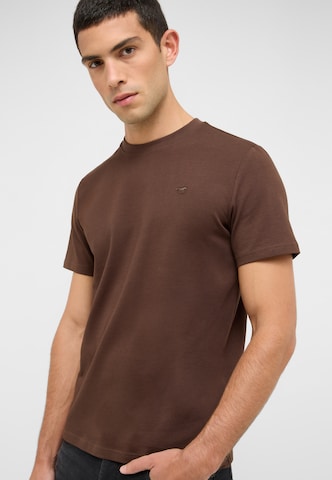 MUSTANG T-Shirt 'Austin' in Braun