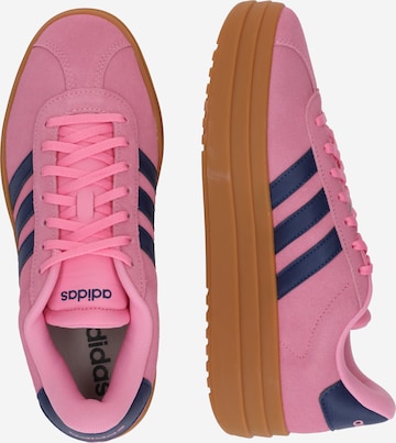 rozā ADIDAS SPORTSWEAR Zemie brīvā laika apavi 'VL Court Bold'