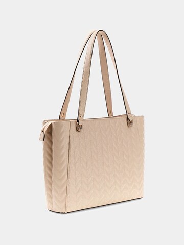 GUESS Schultertasche 'Stacey' in Beige