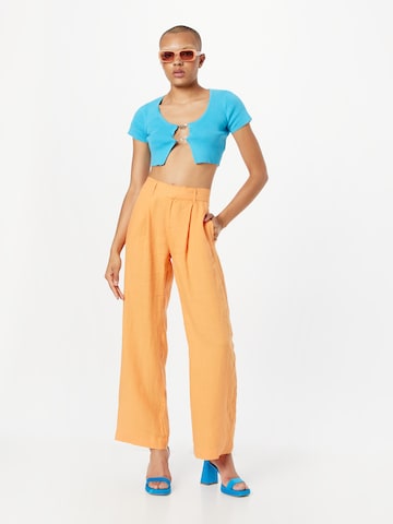 Loosefit Pantaloni con pieghe 'Denise' di Gina Tricot in arancione