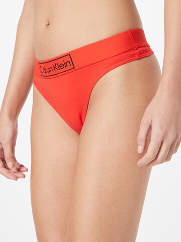 sarkans Calvin Klein Underwear Stringu biksītes: no priekšpuses