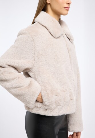 Frieda & Freddies Between-Season Jacket in Beige