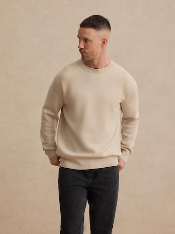 DAN FOX APPAREL Sweater 'Carlo' in Beige: front