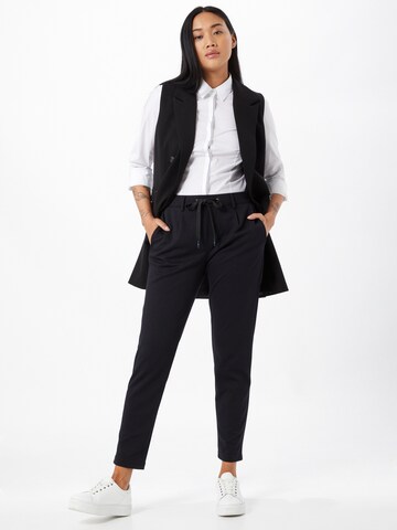 ESPRIT Slim fit Pleat-Front Pants in Black