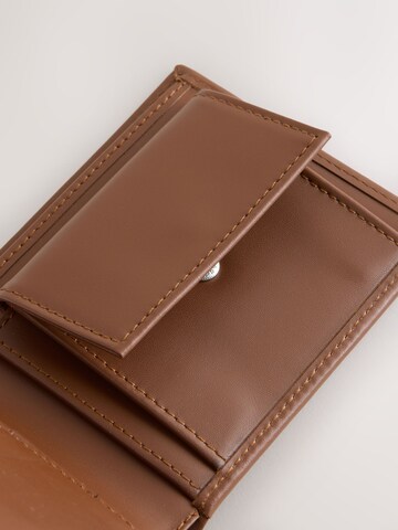 Portofel 'Bifold' de la Next pe maro