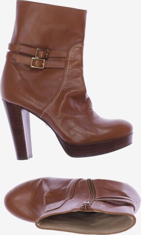 Elegance Paris Dress Boots in 39 in Brown: front