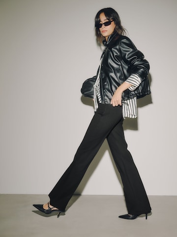 Next - Bootcut Pantalón en negro