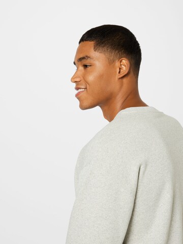 NU-IN Sweatshirt 'Essential' in Grau