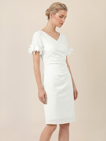 APART Kleid in Weiß