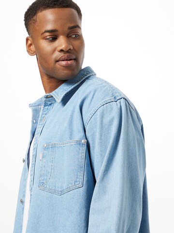 LEVI'S ® Comfort fit Button Up Shirt 'Levi's® Men's Silver Tab™ Oversized 1 Pocket Shirt' in Blue