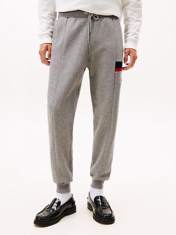 TOMMY HILFIGER Конический (Tapered) Штаны в Серый: спереди