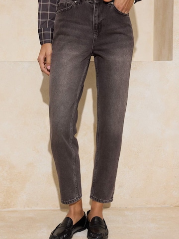 Trendyol Slimfit Τζιν σε καφέ: μπροστά