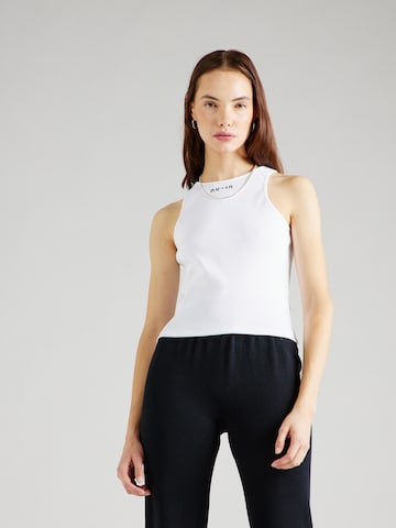 NU-IN Top in White: front