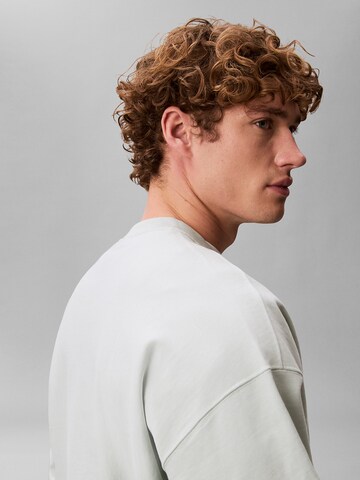Calvin Klein Jeans Sweatshirt 'Relaxed' in Grijs
