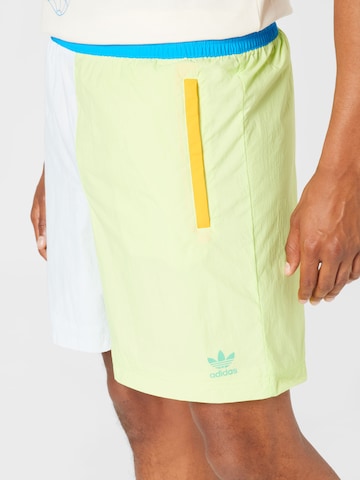 ADIDAS ORIGINALS Regular Shorts in Blau