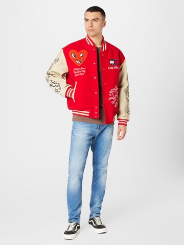 Tommy Jeans Between-Season Jacket in Red