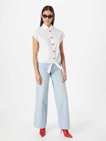 Chemisier 'CAMICIA' Love Moschino en blanc