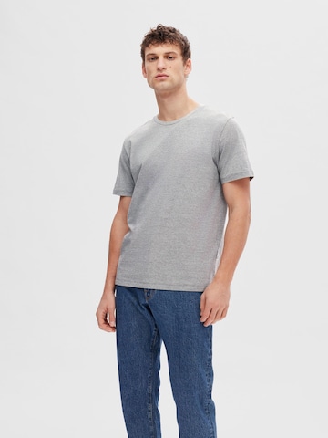T-Shirt 'Aspen' SELECTED HOMME en gris : devant