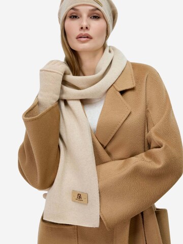 BELLEMERE NEW YORK Scarf in Beige