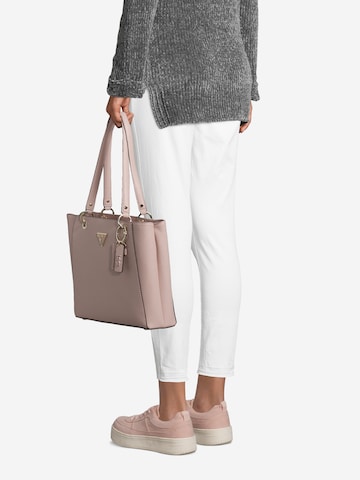 GUESS Shopper táska 'NOELLE' - rózsaszín