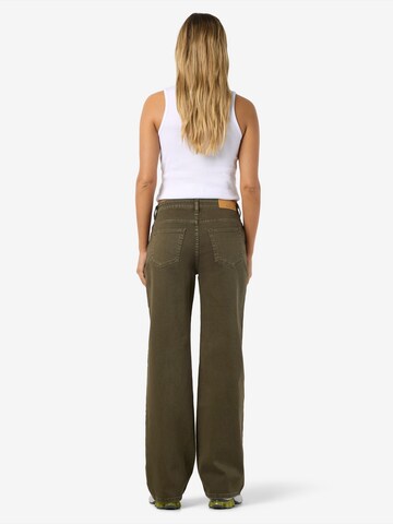 Noisy may regular Jeans 'NMYOLANDA' i grøn
