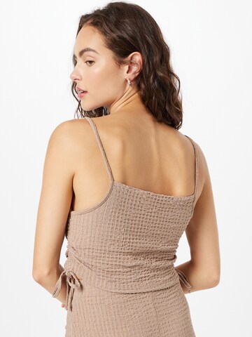 NLY by Nelly Top in Braun