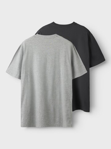 Maglietta di TWO SOON in grigio