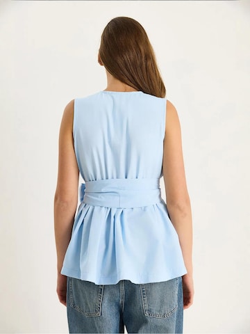 Bianco Lucci - Blusa em azul