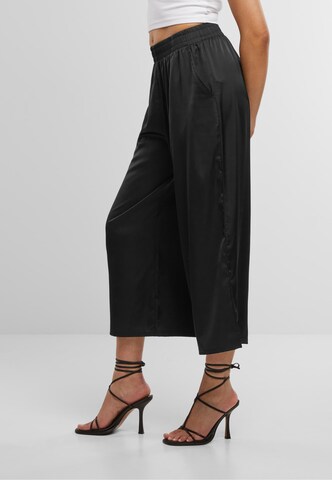 Urban Classics Regular Broek ' ' in Zwart