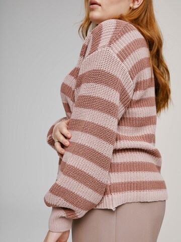 A LOT LESS Pullover 'Rafaela' i beige