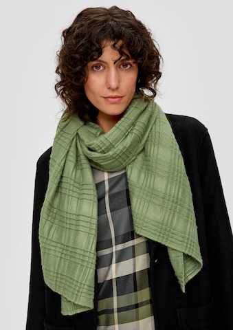 s.Oliver Scarf in Green: front