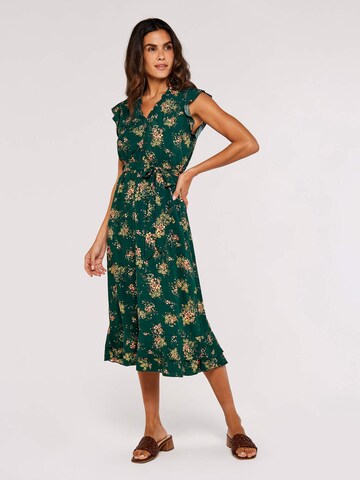 Robe Apricot en vert