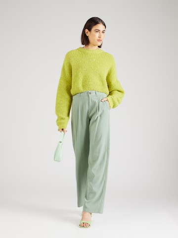ONLY - Perna larga Calças com pregas 'ARIS' em verde