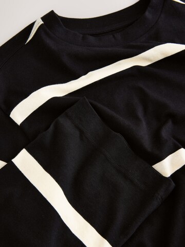 Next - Camiseta en negro