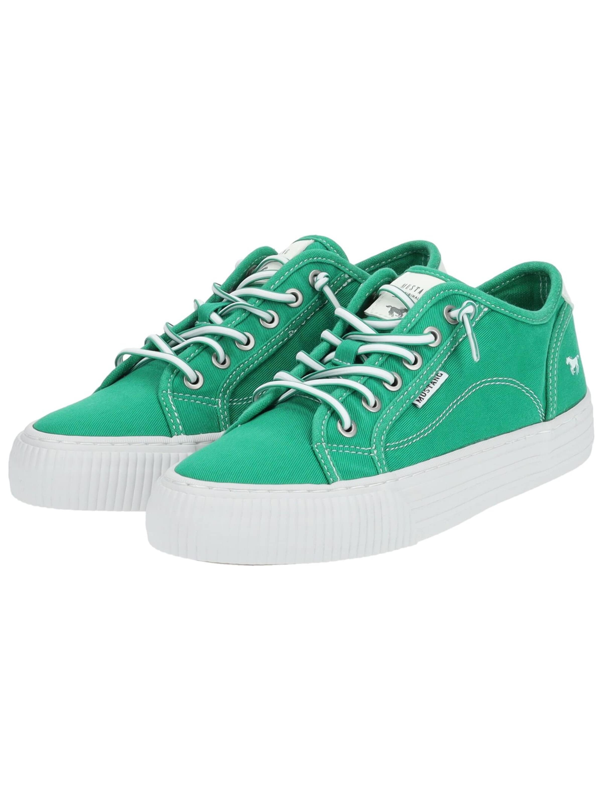 Sneaker bassa di MUSTANG in verde