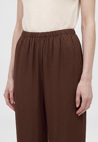Vero Moda Tall Wide leg Trousers 'VMAMAYA' in Brown: front