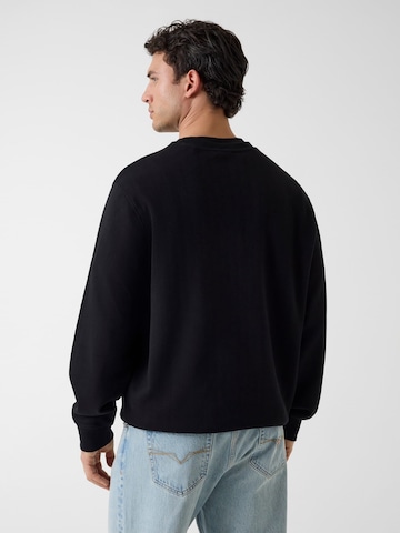 GUESS Sweatshirt in Black