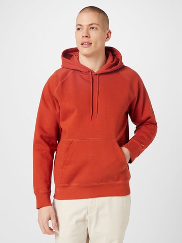 Carhartt WIPSweater majica 'Chase' - crvena boja: prednji dio