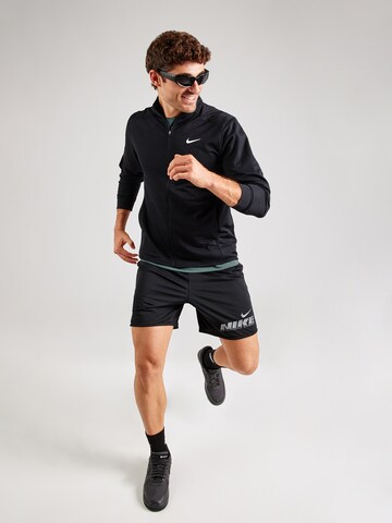 NIKE Спортивная кофта 'Totality' в Черный