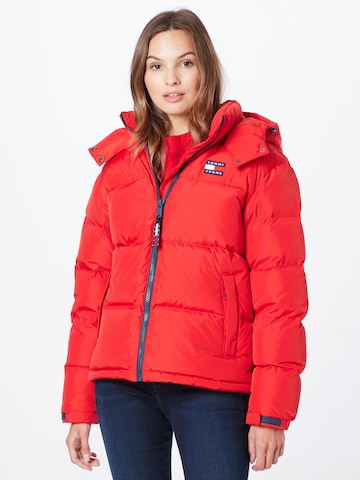 Tommy Jeans Winter Jacket 'Alaska' in Red: front