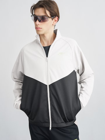 juoda Nike Sportswear Treningas