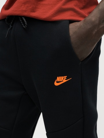 Nike Sportswear - Tapered Calças 'Tech Fleece' em preto