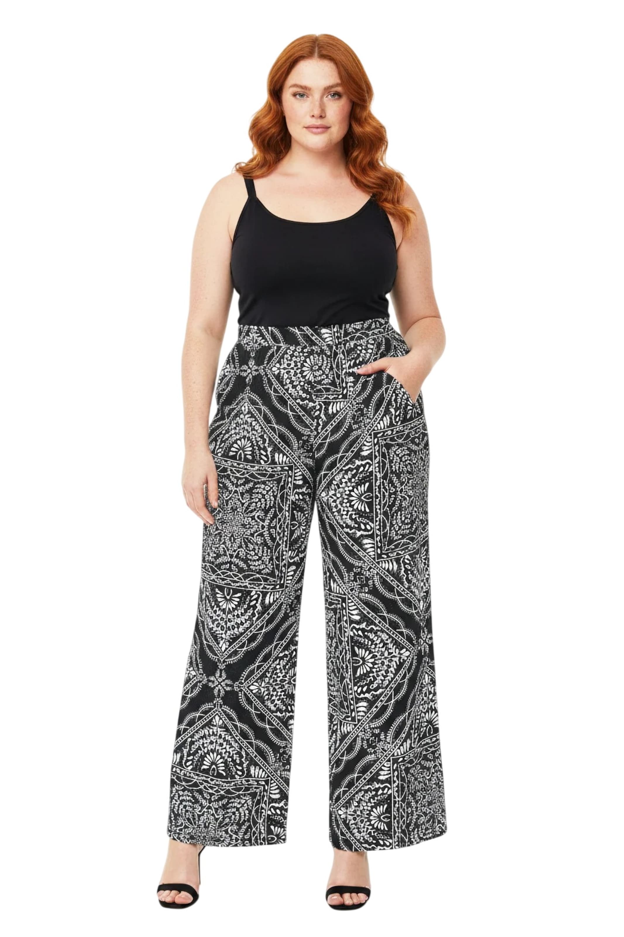 Shape Of You Regular Chino trousers in Black: front