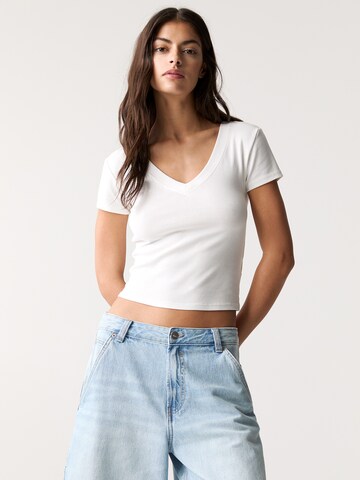 Pull&Bear Тениска в бяло: отпред